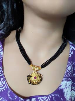 Digital Dress Room - Traditional Marathi Short Thushi Mangalsutra with Gold Pendant