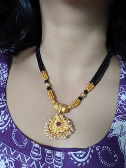 Digital Dress Room - Maharashtrian Short Thushi Mangalsutra with Gold Pendant