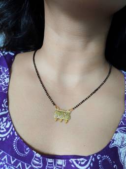 Digital Dress Room - Short South Indian Mangalsutra with Lakshmi Coin Pendant