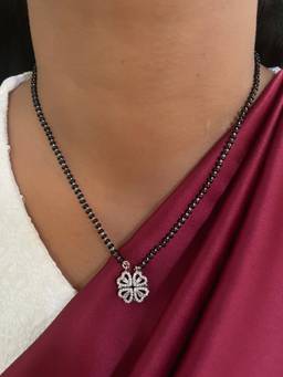 Digital Dress Room - Reversible Silver Heart Ad Mangalsutra