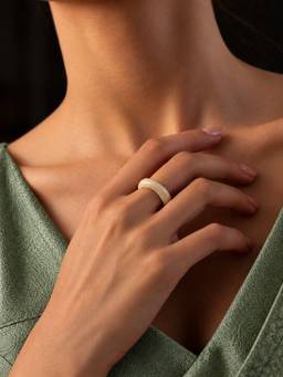 Niska - White Dome Resin Ring