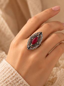 VIRAASI - Vintage Red Stone Statement Ring