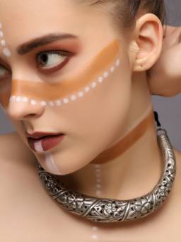 VENI - Silver-Plated Oxidised Necklace