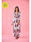 Maroon color option, Currently selected