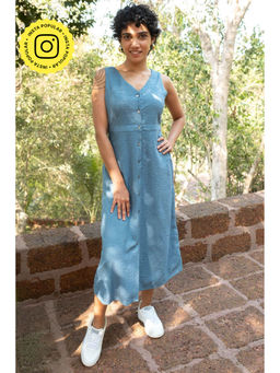 Creatures of Habit - Seersucker V Neck Sleeveless Wildflower Blue Midi Dress