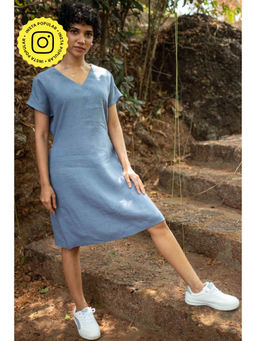 Creatures of Habit - Linen V Neck Shift Dress- Wildflower Blue