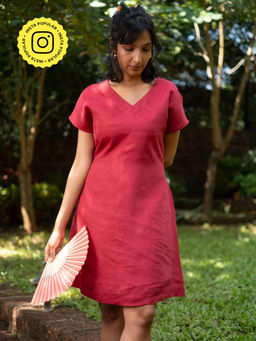 Creatures of Habit - Red Linen V Neck Shift Dress
