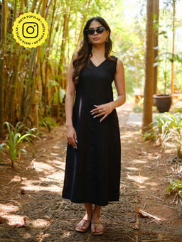 Creatures of Habit - Linen V Neck Midi Dress - Midnight Black