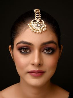 AG'S - Shakti White Pearl Gold Plated Kundan Teeka