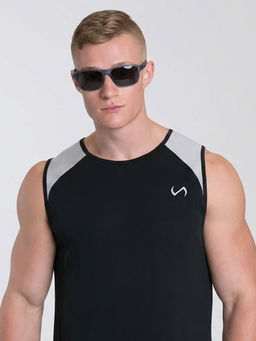HASHTAG EYEWEAR - Unisex Rift Polarised Full Rim Black Lens Sunglasses