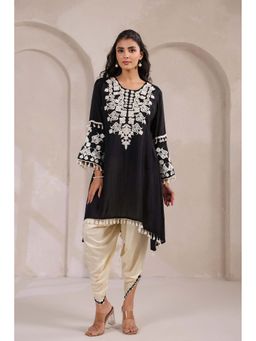 Autumnlane - Sera sable embroidered Black kurta With Dhoti
