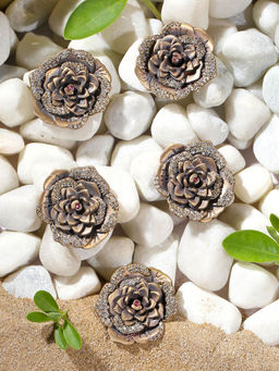 Cosa Nostraa - Regal Rose Buttons (Pack of 5)