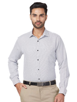 Park Avenue - Men Slim Fit Blended Fabric Checks Black Formal Shirt