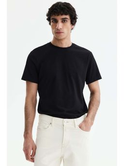 H&M - Men Black Coolmax Slim Fit T-Shirt