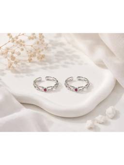 White Velvet - Roselle Toe Ring