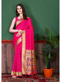 Yavira Silk - Pink Silk Saree With Pethani Pallu And Unstitched Blouse
