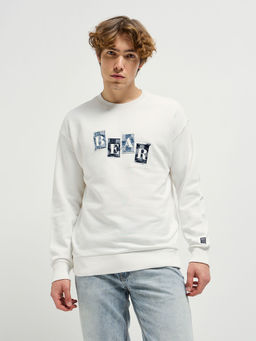 The Bear House - Mens White Graphic Crew Neck Sweatshirt