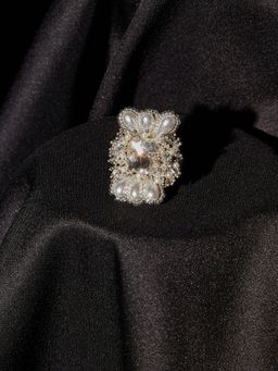 House of D'oro - Evania Silver Bead & Pearl Finger Ring