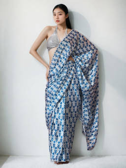 URBAN PALLU - White Floral Silk Blend Pre-Draped saree with Unstitched Blouse
