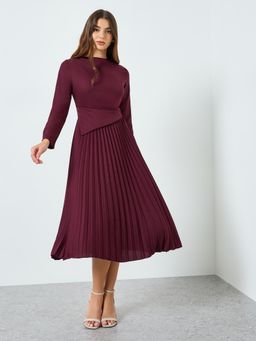 Styli - Wine Solid/Plain Round Neck Dress