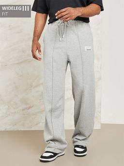 Styli - Men Pintuck Wide Leg Terry Trackpants with Badge Detail