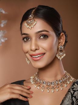 Aatmana - Gold-Plated Kundan Studded Beaded Necklace With Earrings And Maang Tika