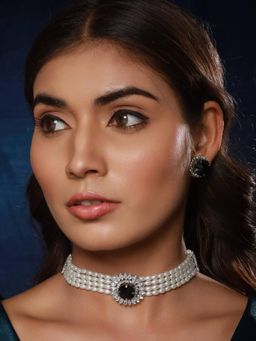 Aatmana - Gold-Plated Stone Studded And Faux Pearl Beaded Choker Necklace Jewellery Set