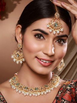 Aatmana - Gold Plated Kundan Studded And Beaded Jewellery Set With Maangtikka
