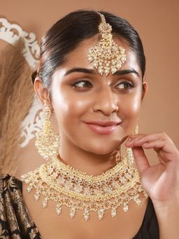 Aatmana - Gold-Plated Kundan-Studded And Beaded Jewellery Set With Maangtikka