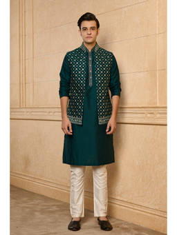 TASVA - Green Polyviscose Full Sleeves Embroidered Kurta With Jacket & Pyjama