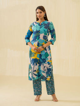 Suha - Multicolor Floral Printed Straight Kurta with Pant