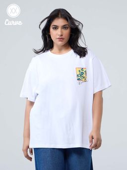 Twenty Dresses by Nykaa Fashion - Curve White Oversized Floral Graphic Print Half Sleeves Tshirt