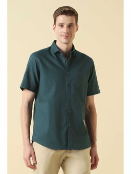 Allen Solly - Men Green Classic Fit Solid Half Sleeves Casual Shirt
