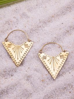 Studio One Love - Triangular Edges Earrings Made of Brass in Gold Color