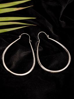 Studio One Love - Minimal Chic Earrings Made of Brass in Silver Color