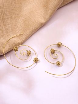 Studio One Love - Spirited Hoop Earrings Made of Brass in Gold Color
