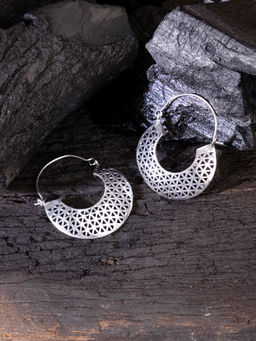 Studio One Love - Lattice Design Earrings Made of Brass in Silver Color