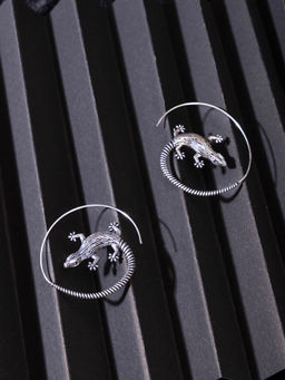 Studio One Love - Lizard Loop Earrings Made of Brass in Silver Color