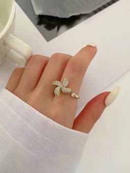 Designs & You - Gold Plated Shuriken Style Rotatable Adjustable Ring