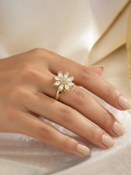 Designs & You - Gold Plated Star Shaped Rotatable Adjustable Ring