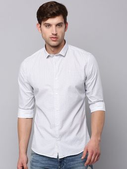 SHOWOFFFF - Mens Spread Collar White Printed Shirt