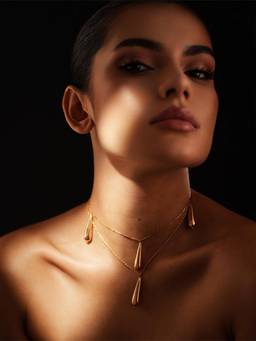 VARNIKA ARORA - Dewdrop Necklace