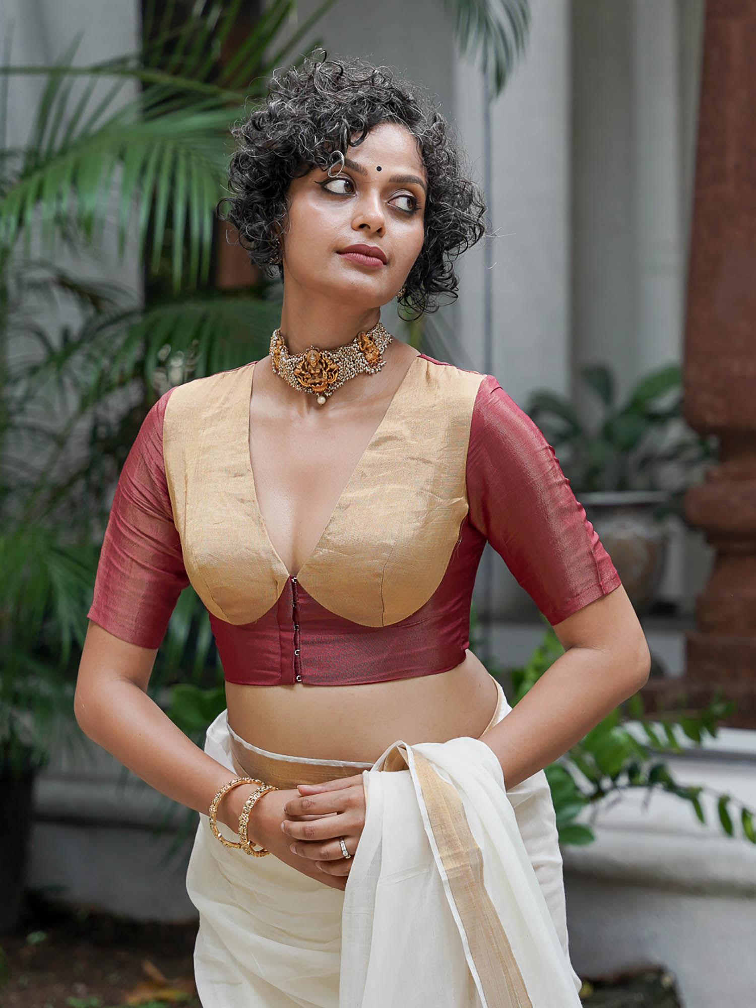 Buy Suta Maroon Colorblock V-Neck Short Sleeves Saree Blouse (XS) Online