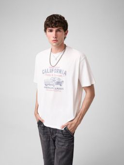 Guess - Men White Printed Pure Cotton Oversized Fit T-Shirt