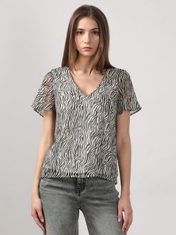 VERO MODA - Black Printed V Neck Top