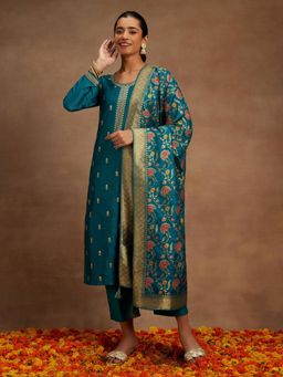 Libas - Women Green Silk Blend Embroidered Kurta with Pant and Dupatta