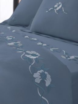 SANSAAR A D'DECOR BRAND LIVE CONSCIOUSLY - Vine-Blue Mirage King, Bedsheet with Pillow Covers