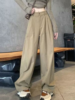 Outzidr - Khaki Basic Solid Pleated Trouser