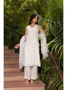 POMCHA - Gaurangi White Embroidery Cotton Kurta with Pant and Dupatta (Set of 3)