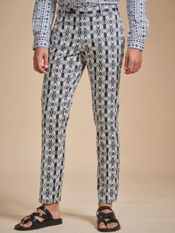 R R Blue - Stylised White Tapered Pant